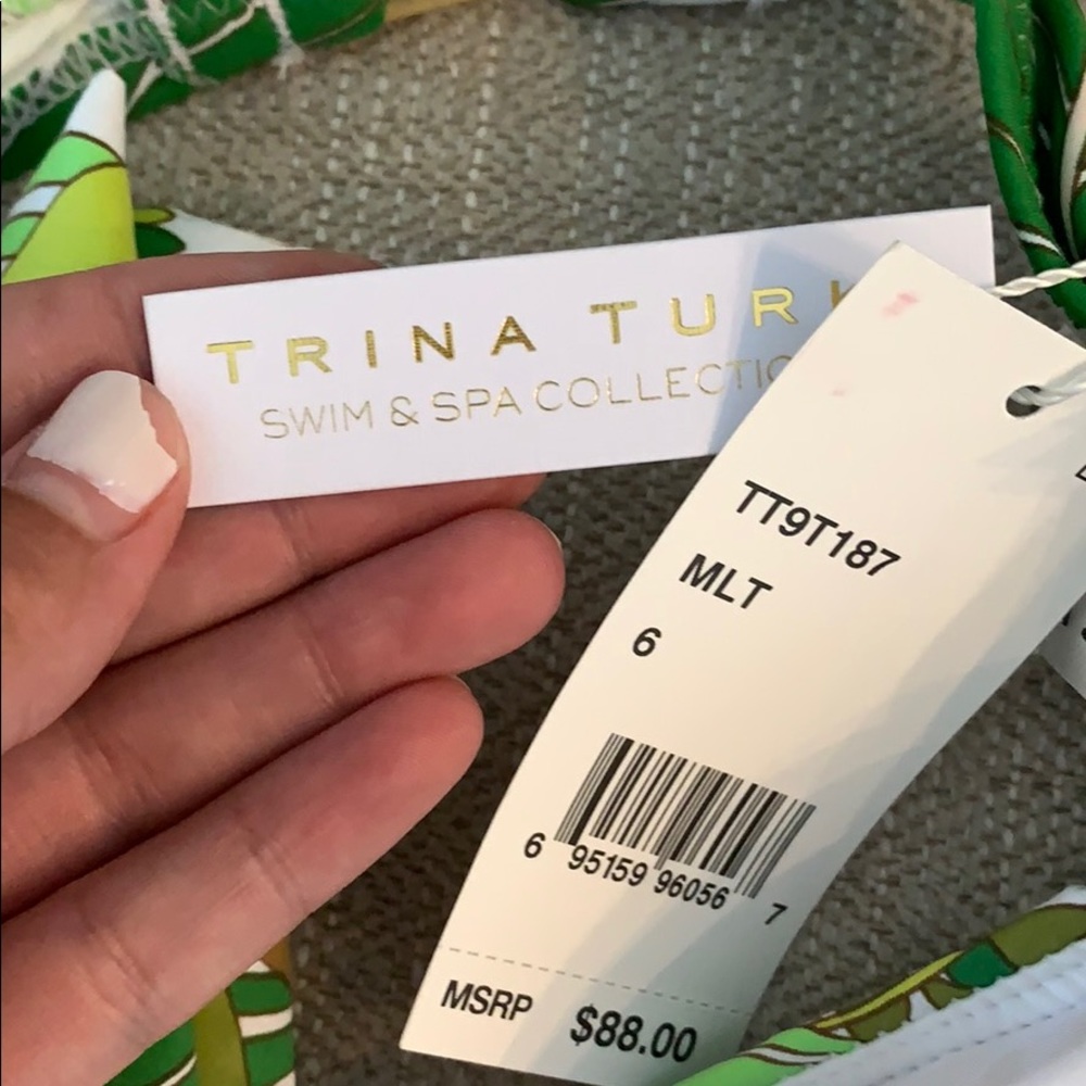 NWT Trina Turk It's Bananas Twist Front Bikini Top - Picture 11 of 12